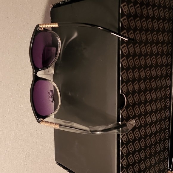 Designer sunglasses - Picture 3 of 9